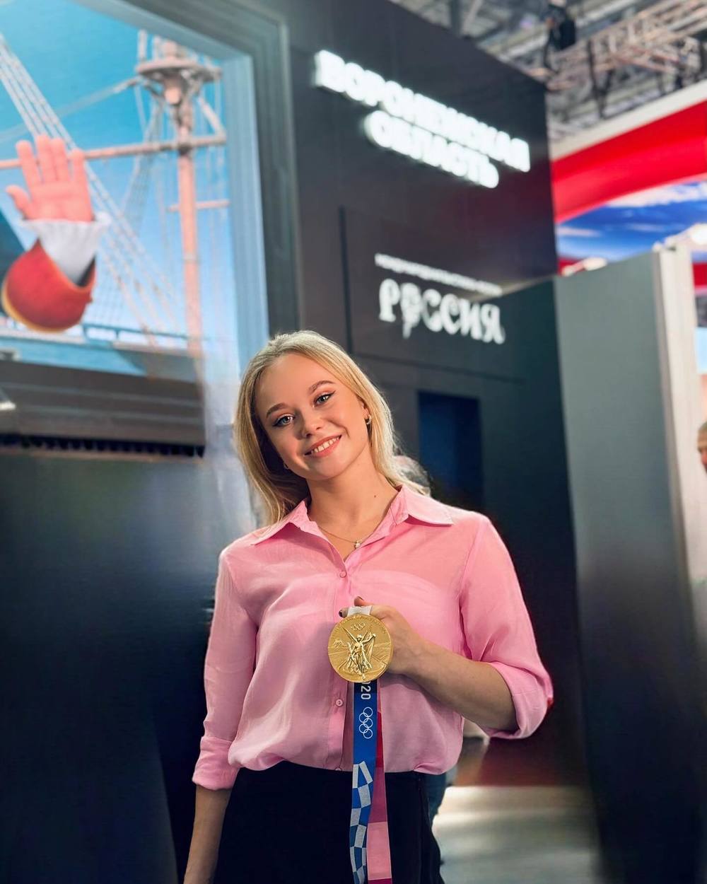 俄罗斯体操队实力强劲，闪耀赛场