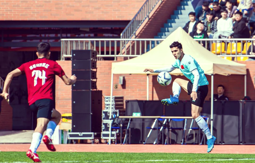 足球决赛进入激烈对抗,胜者分晓的简单介绍 足球决赛进入激烈对抗,胜者分晓的简单介绍