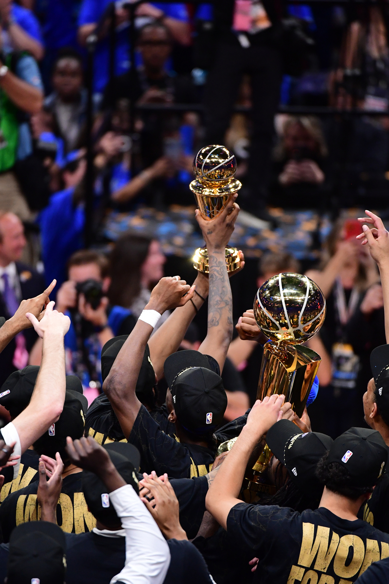 MVP球员在比赛中连续拿高分,稳坐得分王宝座的简单介绍 MVP球员在比赛中连续拿高分,稳坐得分王宝座的简单介绍