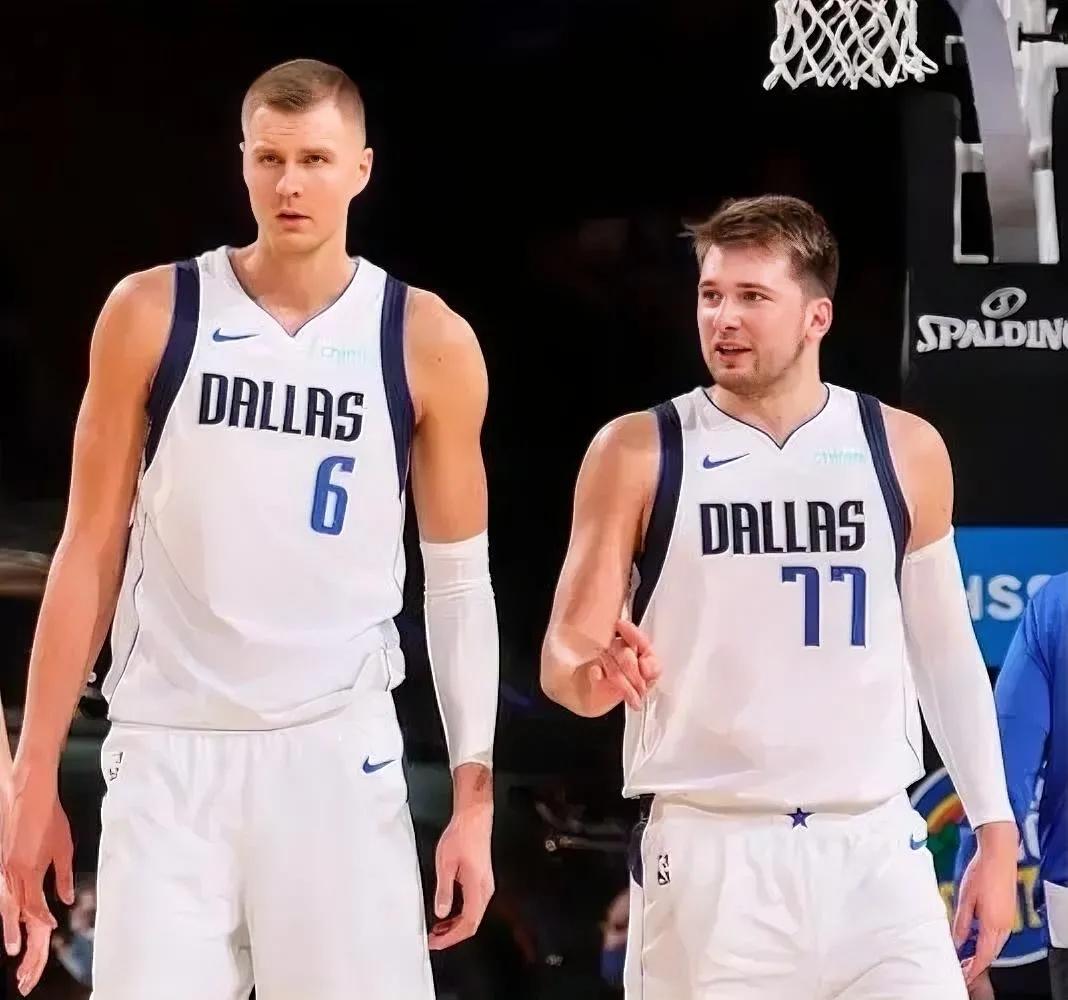 黄蜂轻取掘金,波尔津吉斯送出助攻的简单介绍 黄蜂轻取掘金,波尔津吉斯送出助攻的简单介绍