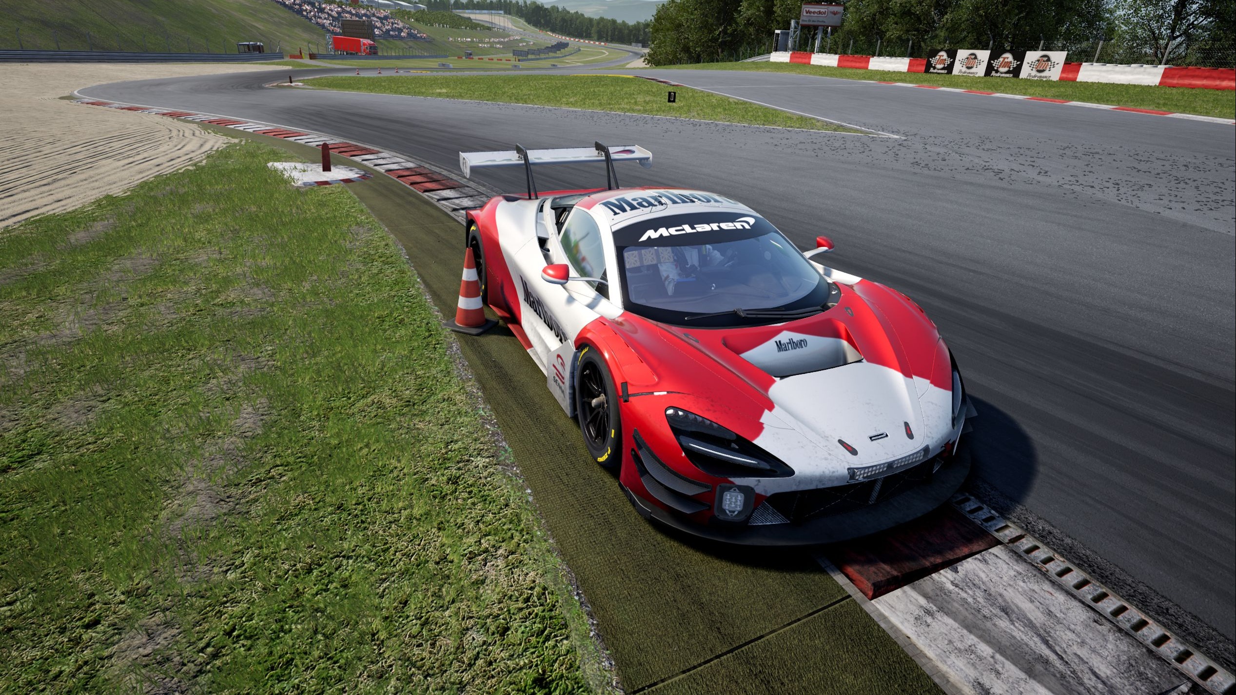 9you娱乐-包含迈凯伦绝杀梅赛德斯，塞恩斯点燃赛场的词条