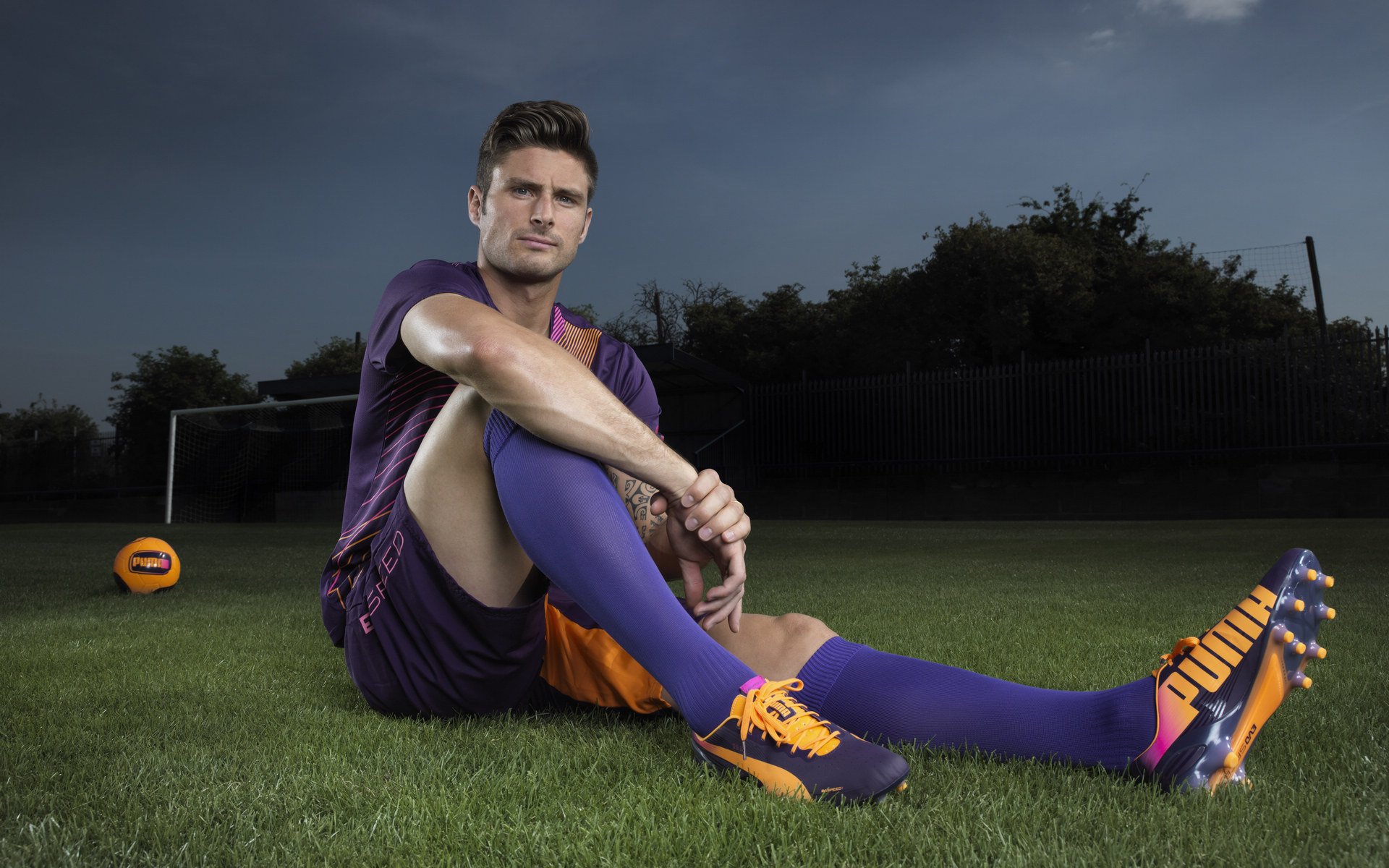 九游娱乐官方网站-绿茵与赛道间的统治力，国际米兰掀翻乌拉圭风格，萨内F1揭幕战上演单骑接管