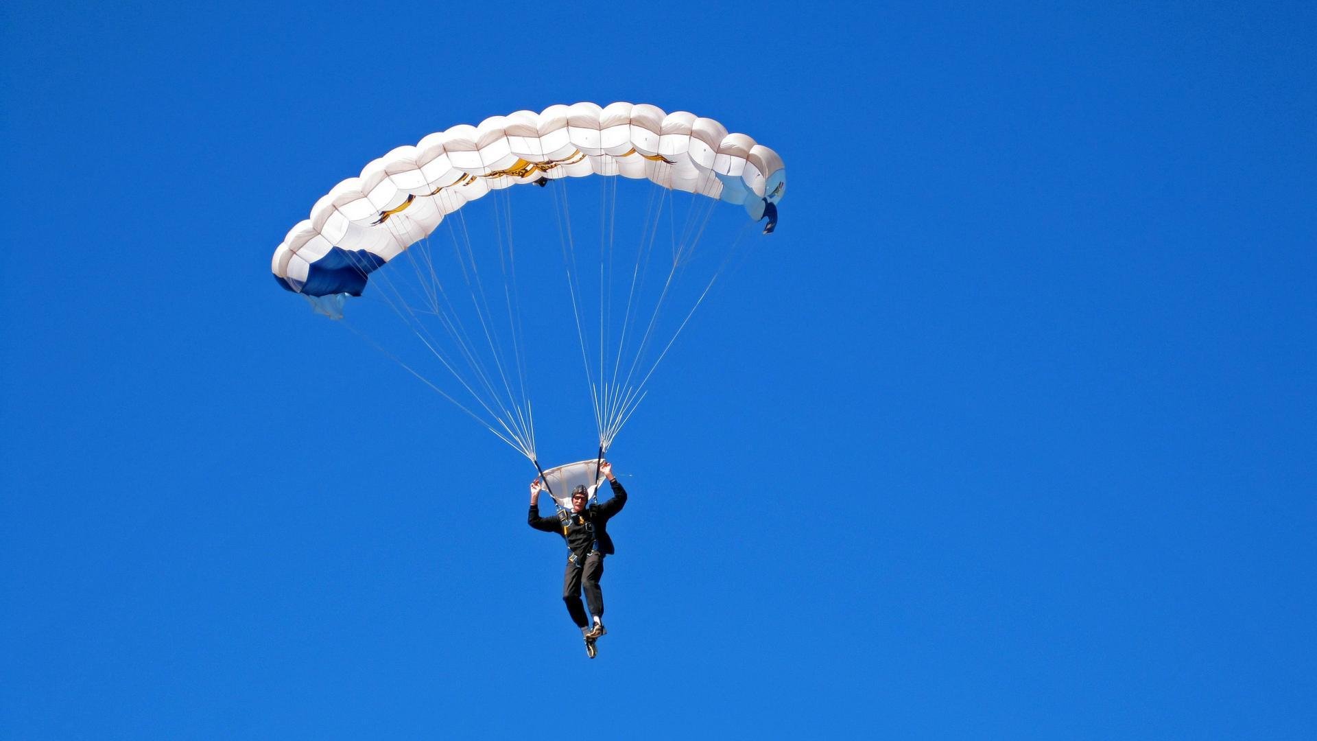 小贾伦单节狂飙引爆全场，太阳队一波流击溃山西防线