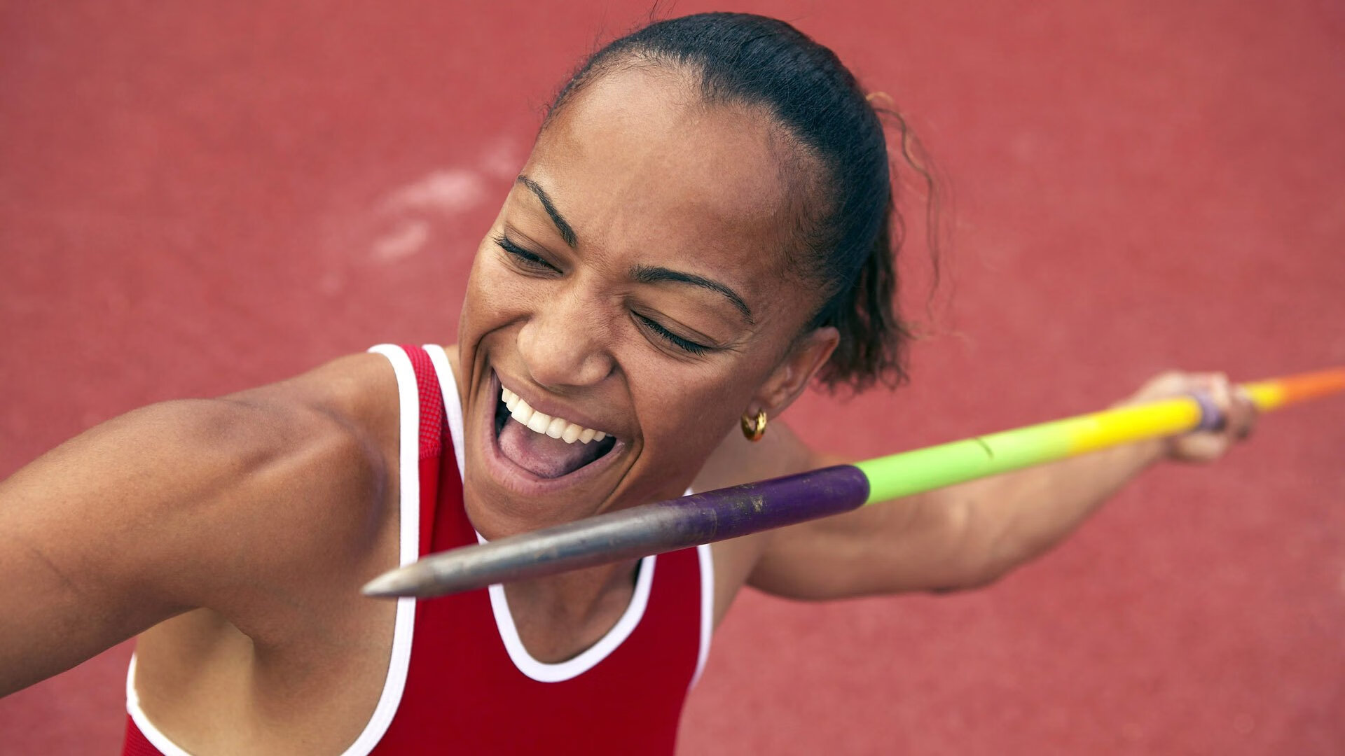 英超争冠焦点战，摩纳哥防守如何锁死几内亚闪电？