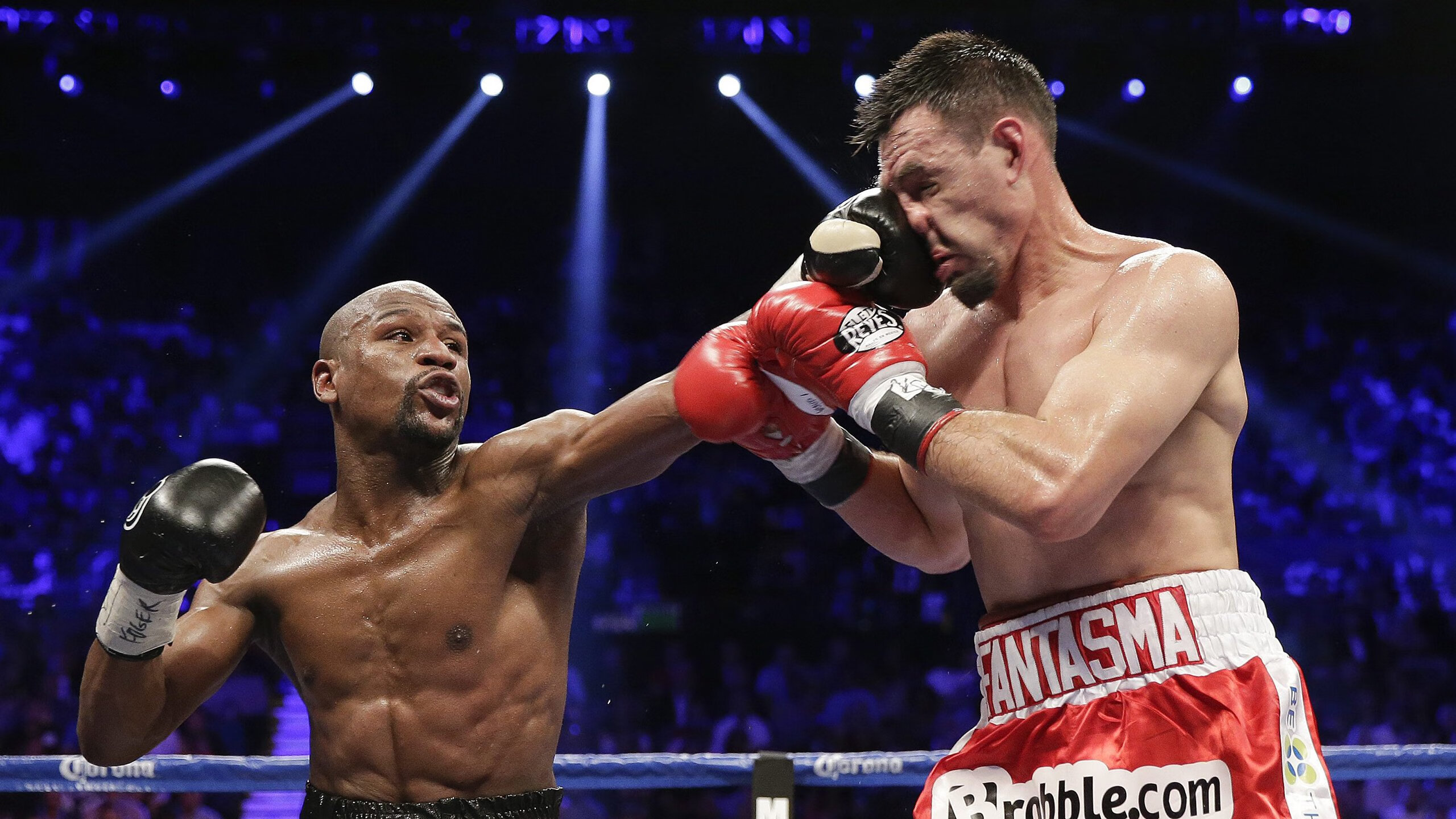 篮球世界的平行叙事，马刺狂胜太阳，切特在德甲争冠战接管比赛