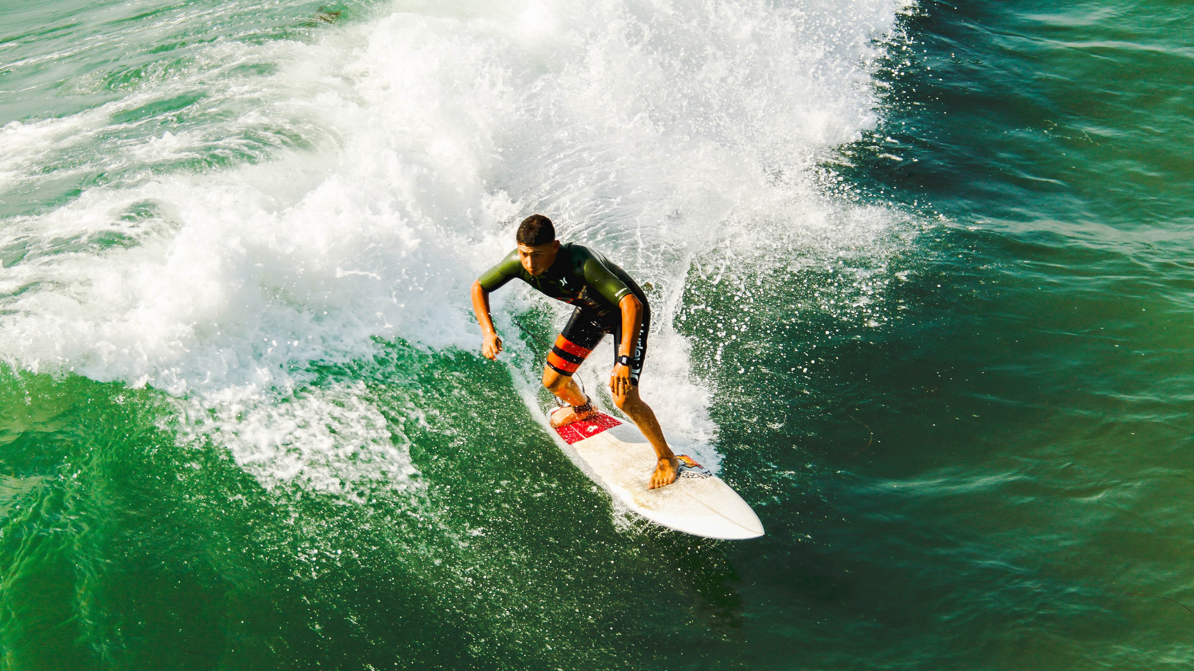 独木擎天,周冠宇扛旗索伯,以弱胜强轻取雷诺启示录